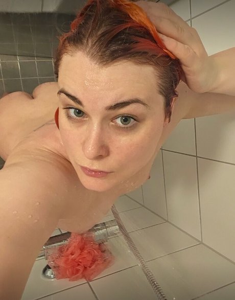 Naakte gelekte OnlyFans-foto van Sarahofhorror