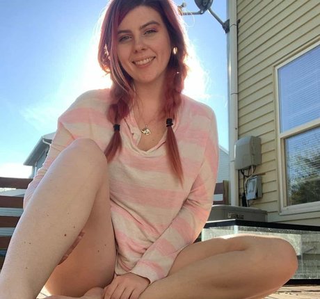 Naakte gelekte OnlyFans-foto van Zoey Wilde