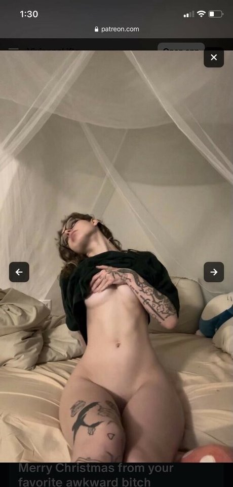Naakte gelekte OnlyFans-foto van Viviennelifts