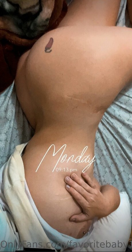 Naakte gelekte OnlyFans-foto van Marcy Nicole Smith