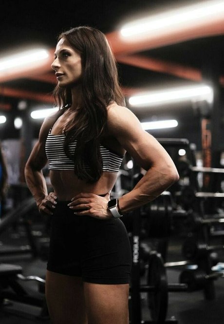 Naakte gelekte OnlyFans-foto van Musclemilly