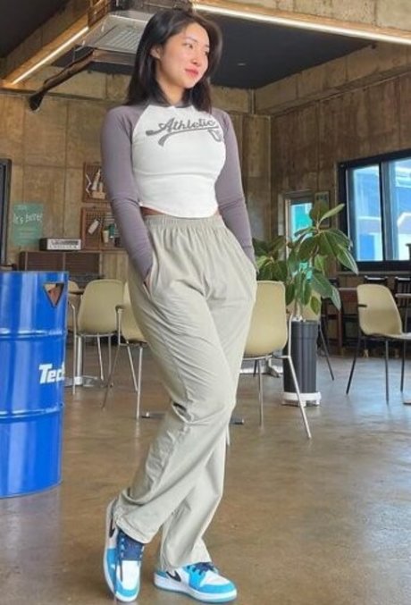 Beo Deul Jeong 정버들