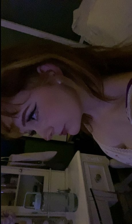 Naakte gelekte OnlyFans-foto van Shelbypng