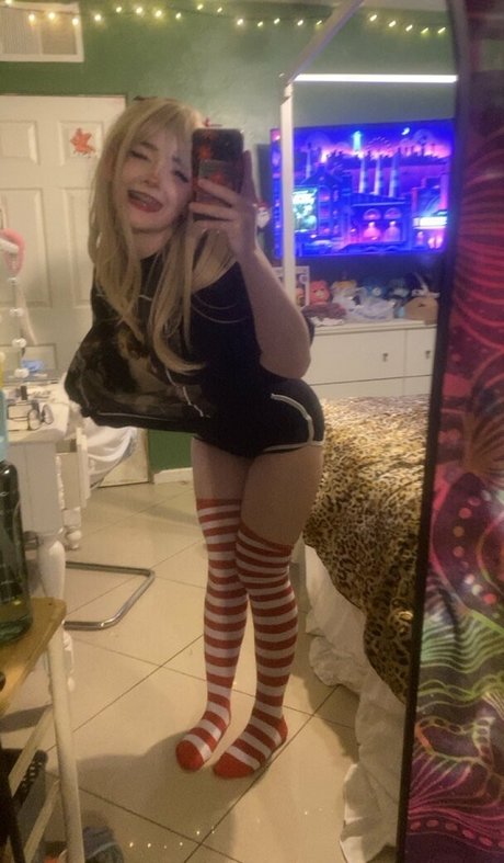 Naakte gelekte OnlyFans-foto van Shelbypng