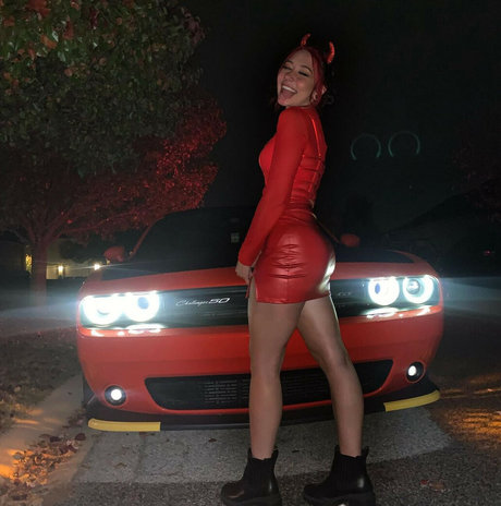 Naakte gelekte OnlyFans-foto van Allie Irvin