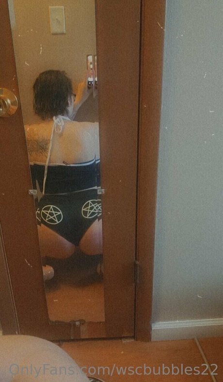 Naakte gelekte OnlyFans-foto van Djkracht23