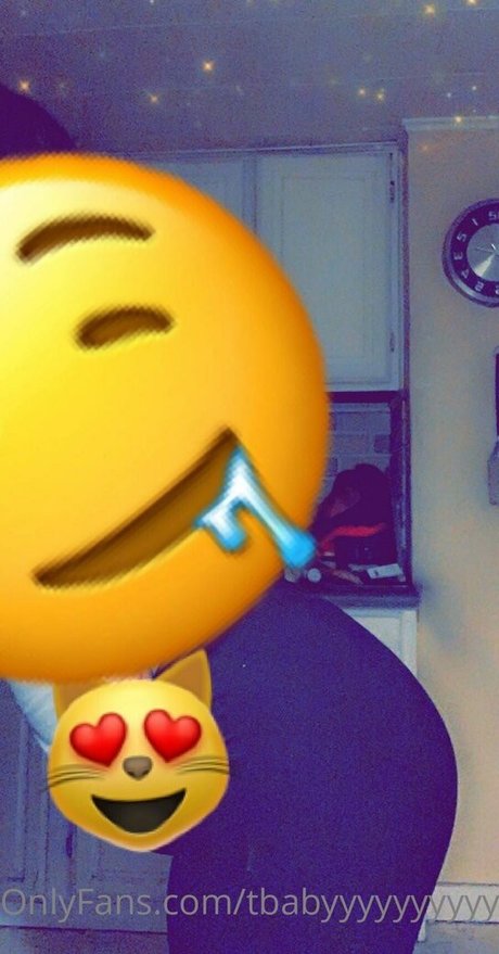 Naakte gelekte OnlyFans-foto van Tbabyyyyyyyyyy