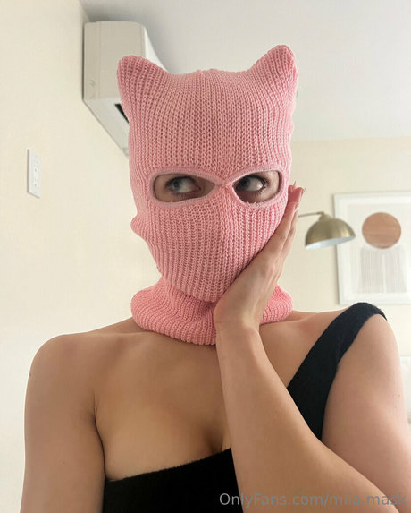 Naakte gelekte OnlyFans-foto van Milamask
