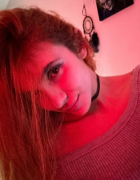 Naakte gelekte OnlyFans-foto van Xperteaseing