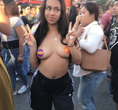 Naakte gelekte OnlyFans-foto van Ajuuki