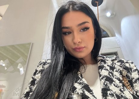 Naakte gelekte OnlyFans-foto van Elianka