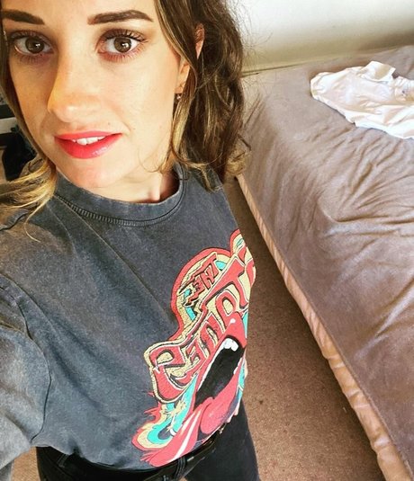 Naakte gelekte OnlyFans-foto van Scarlet Storm