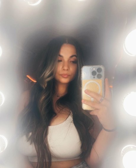 Ava Schillaci