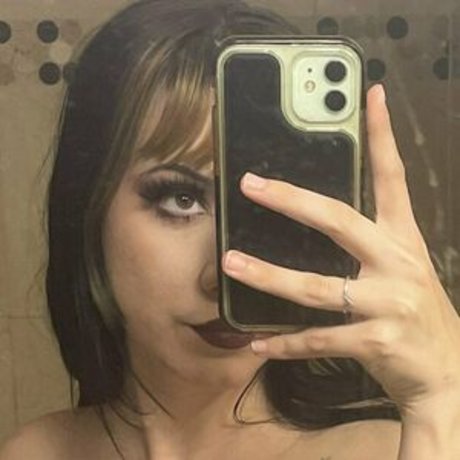 Naakte gelekte OnlyFans-foto van Triple6ixbby