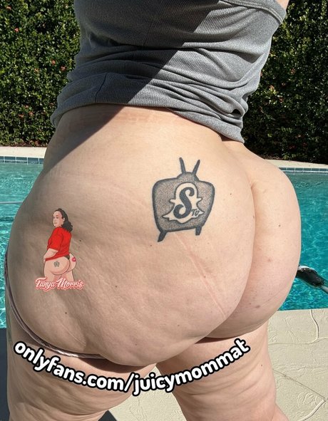 Naakte gelekte OnlyFans-foto van Iamjuicymamat