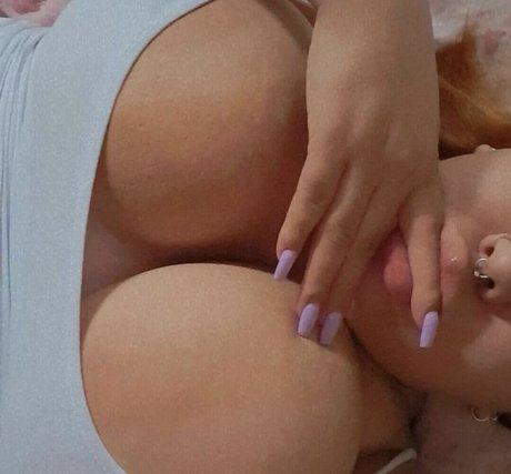 Naakte gelekte OnlyFans-foto van Malaranjinha