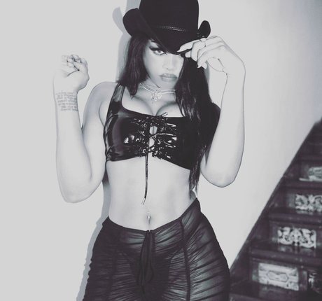 Naakte gelekte OnlyFans-foto van Xanprincess
