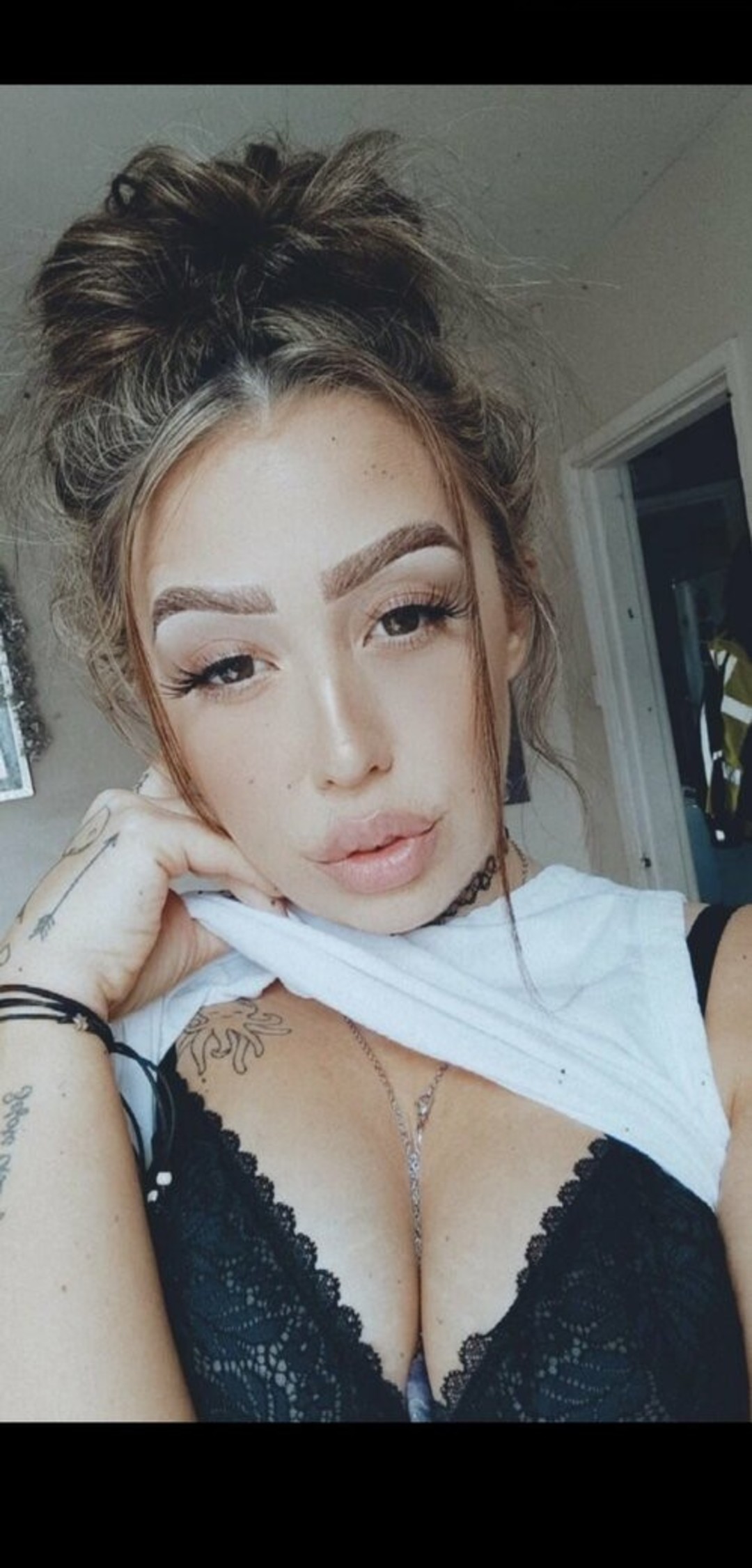 Naakte gelekte OnlyFans-foto van Amysonly145 #1 Naakte gelekte OnlyFans-foto van Amysonly145 #1