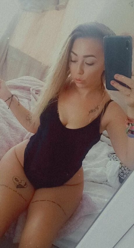Naakte gelekte OnlyFans-foto van Amysonly145