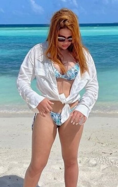 Naakte gelekte OnlyFans-foto van Nicolli Morganti