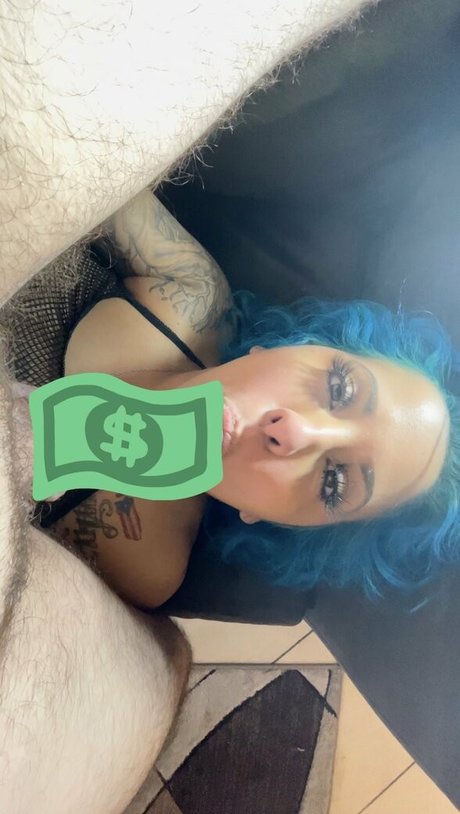 Naakte gelekte OnlyFans-foto van Spanishxbarbiiefree