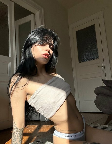 Naakte gelekte OnlyFans-foto van Musemaria