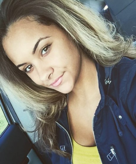Naakte gelekte OnlyFans-foto van Nicole A Foster