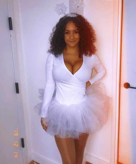 Nicole A Foster