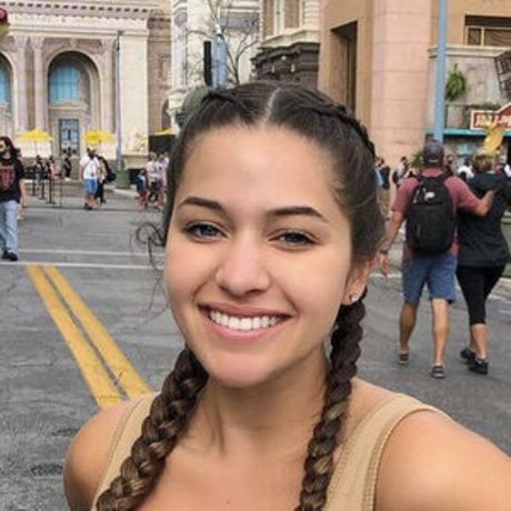 Naakte gelekte OnlyFans-foto van Annie Nieto
