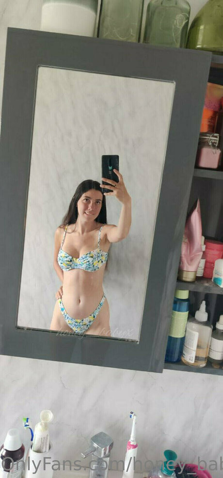 Naakte gelekte OnlyFans-foto van Baby Ash