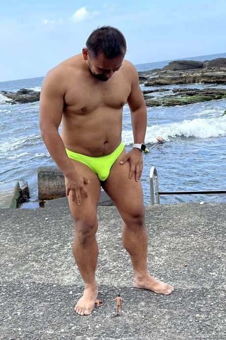 Naakte gelekte OnlyFans-foto van Wildboargiant
