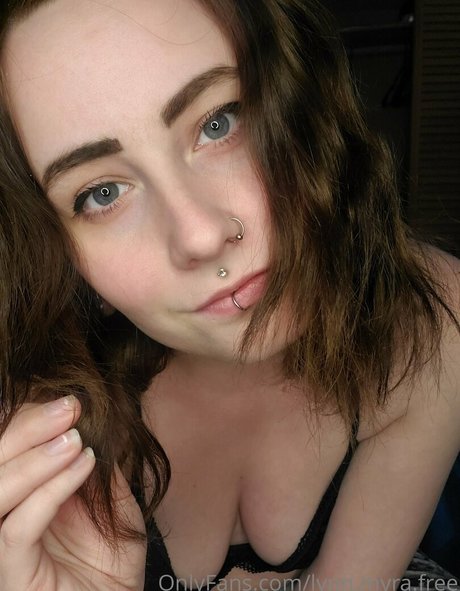 Naakte gelekte OnlyFans-foto van Lynnmyrafree