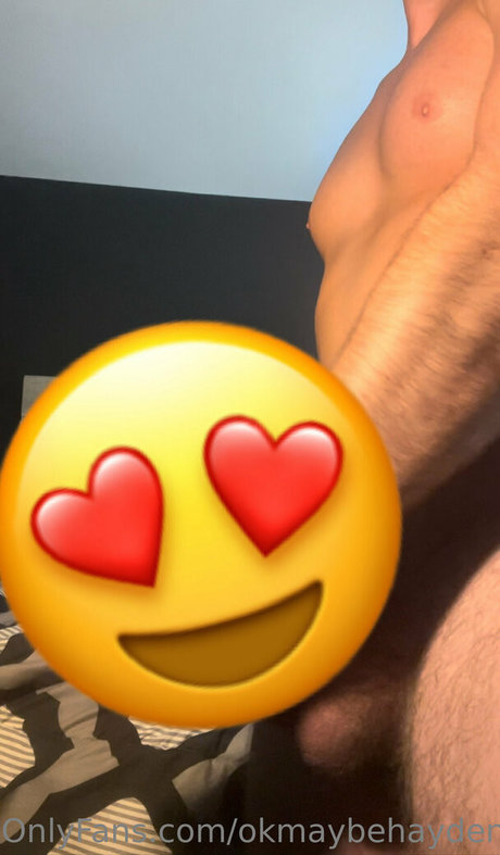 Naakte gelekte OnlyFans-foto van Okmaybehayden