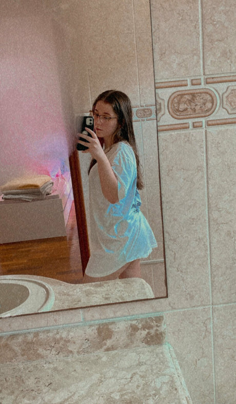 Naakte gelekte OnlyFans-foto van Julihcsgo