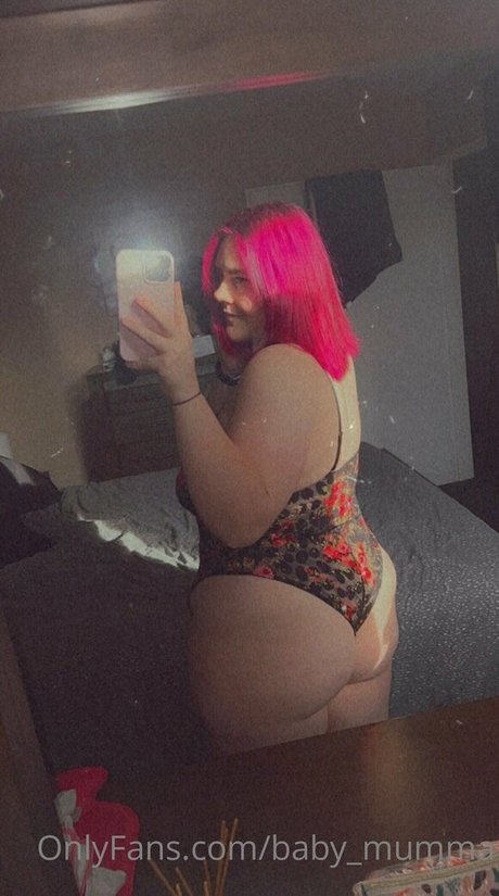 Naakte gelekte OnlyFans-foto van Babymumma