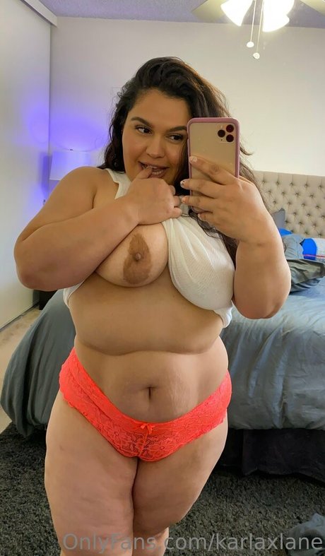 Naakte gelekte OnlyFans-foto van Karlaxlane