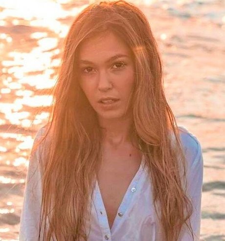 Naakte gelekte OnlyFans-foto van Aya Gutman
