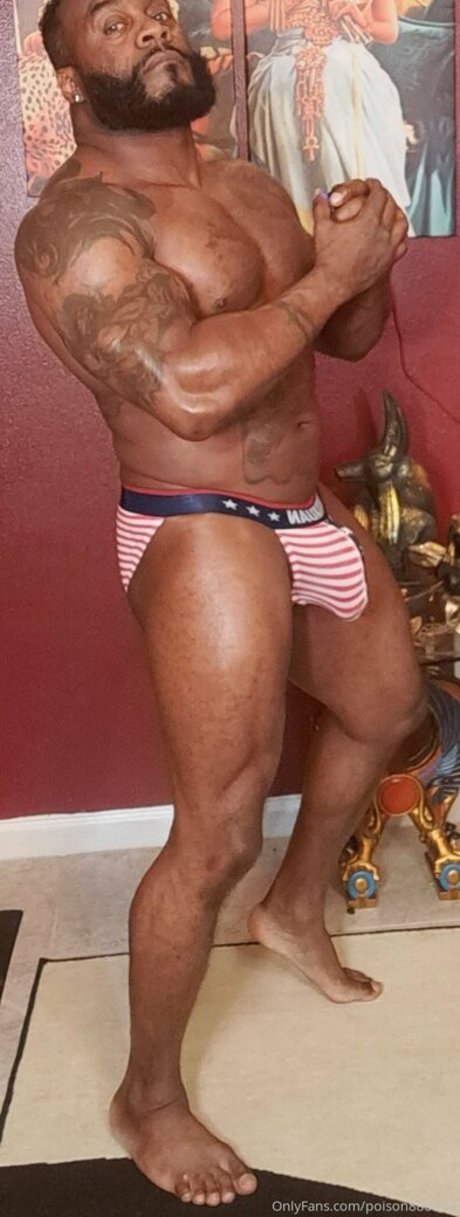 Naakte gelekte OnlyFans-foto van Toolsfreepage