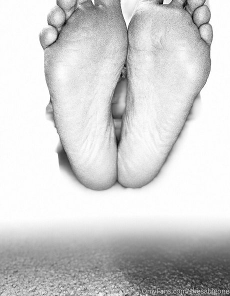 Naakte gelekte OnlyFans-foto van Shesabigone