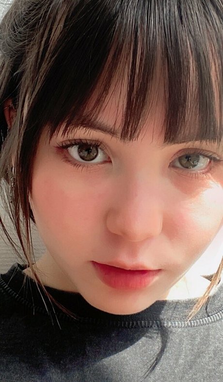 Naakte gelekte OnlyFans-foto van Asmr Bluekatie