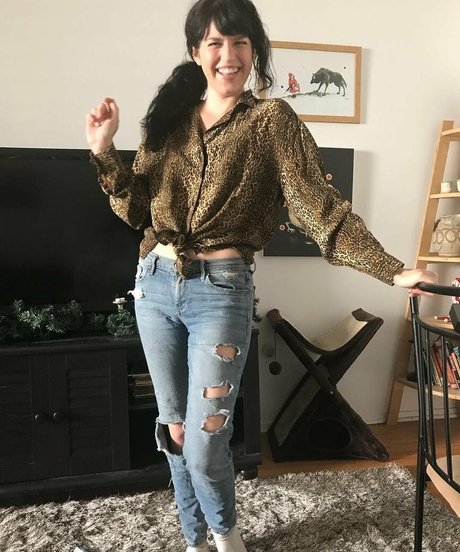 Naakte gelekte OnlyFans-foto van Emily Axford