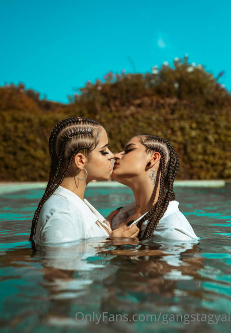 Naakte gelekte OnlyFans-foto van Gangstagyal