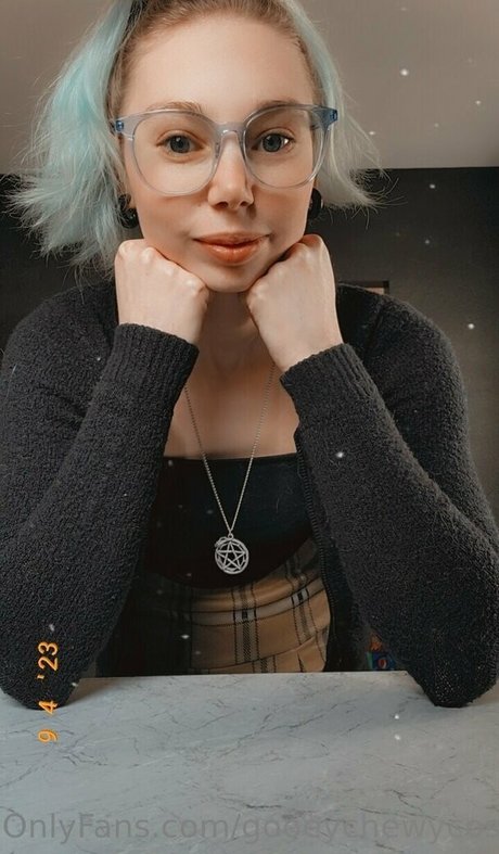 Naakte gelekte OnlyFans-foto van Gooeychewycosplay