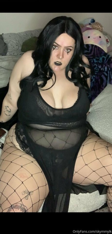 Naakte gelekte OnlyFans-foto van Skymmylkfree