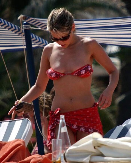 Naakte gelekte OnlyFans-foto van Rachel Stevens