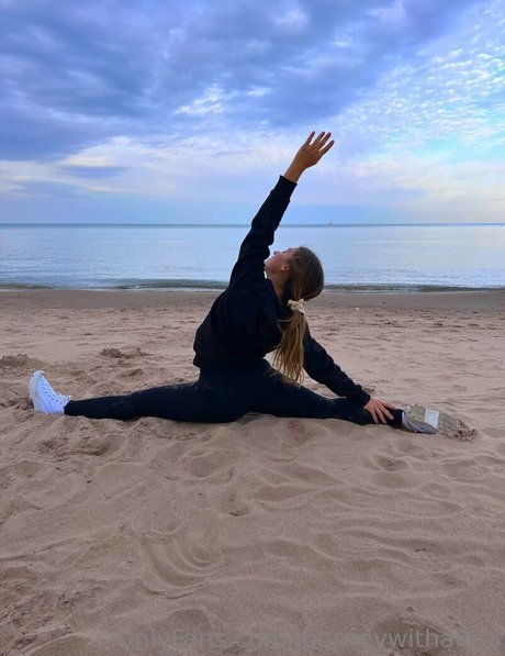 Naakte gelekte OnlyFans-foto van Journeywithalora