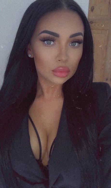 Naakte gelekte OnlyFans-foto van Pxssypowerx