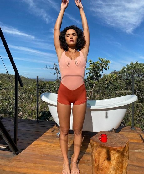 Naakte gelekte OnlyFans-foto van Giovana Cordeiro