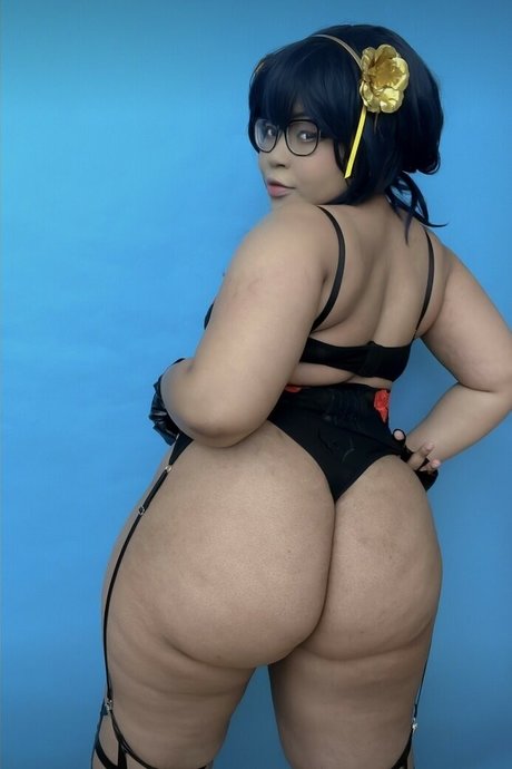 Naakte gelekte OnlyFans-foto van Ria Parker