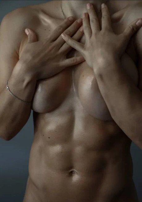 Naakte gelekte OnlyFans-foto van Guznenkova Valeria